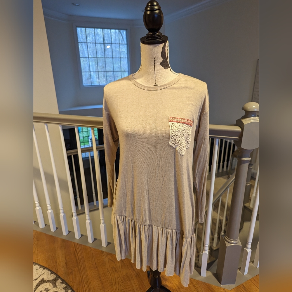 Lightweight asymmetric ruffle hem top